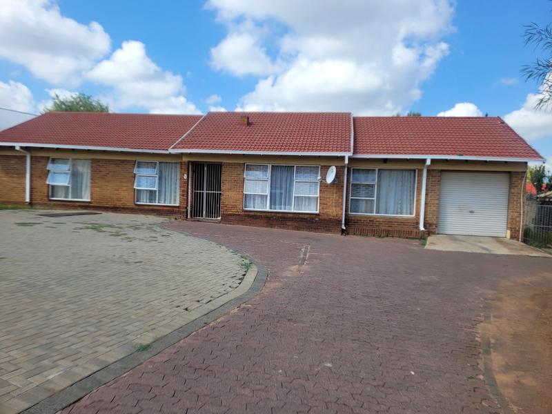 4 Bedroom Property for Sale in Fauna Free State